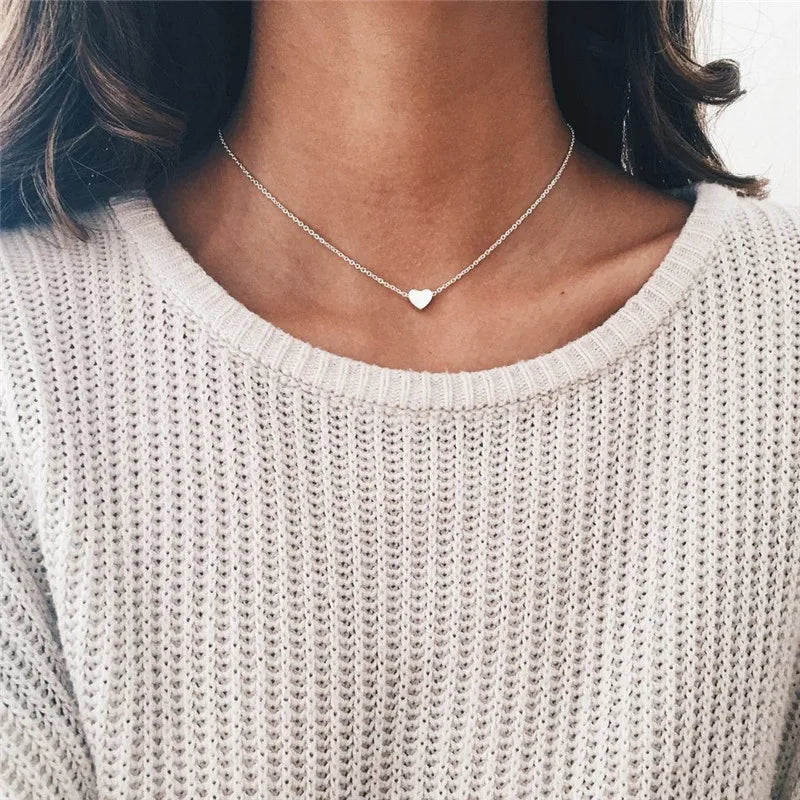 MODA Vintage Love Heart Necklace