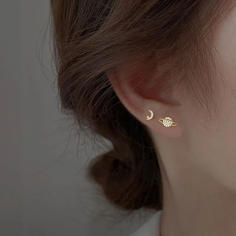 MODA Simple Piercing Stud Earrings