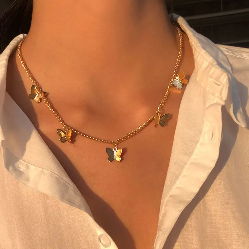 MODA Vintage Love Heart Necklace
