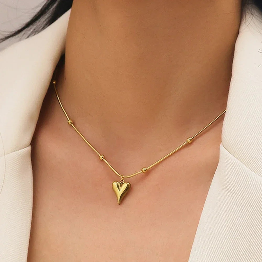 MODA 3D Heart NECKLACE