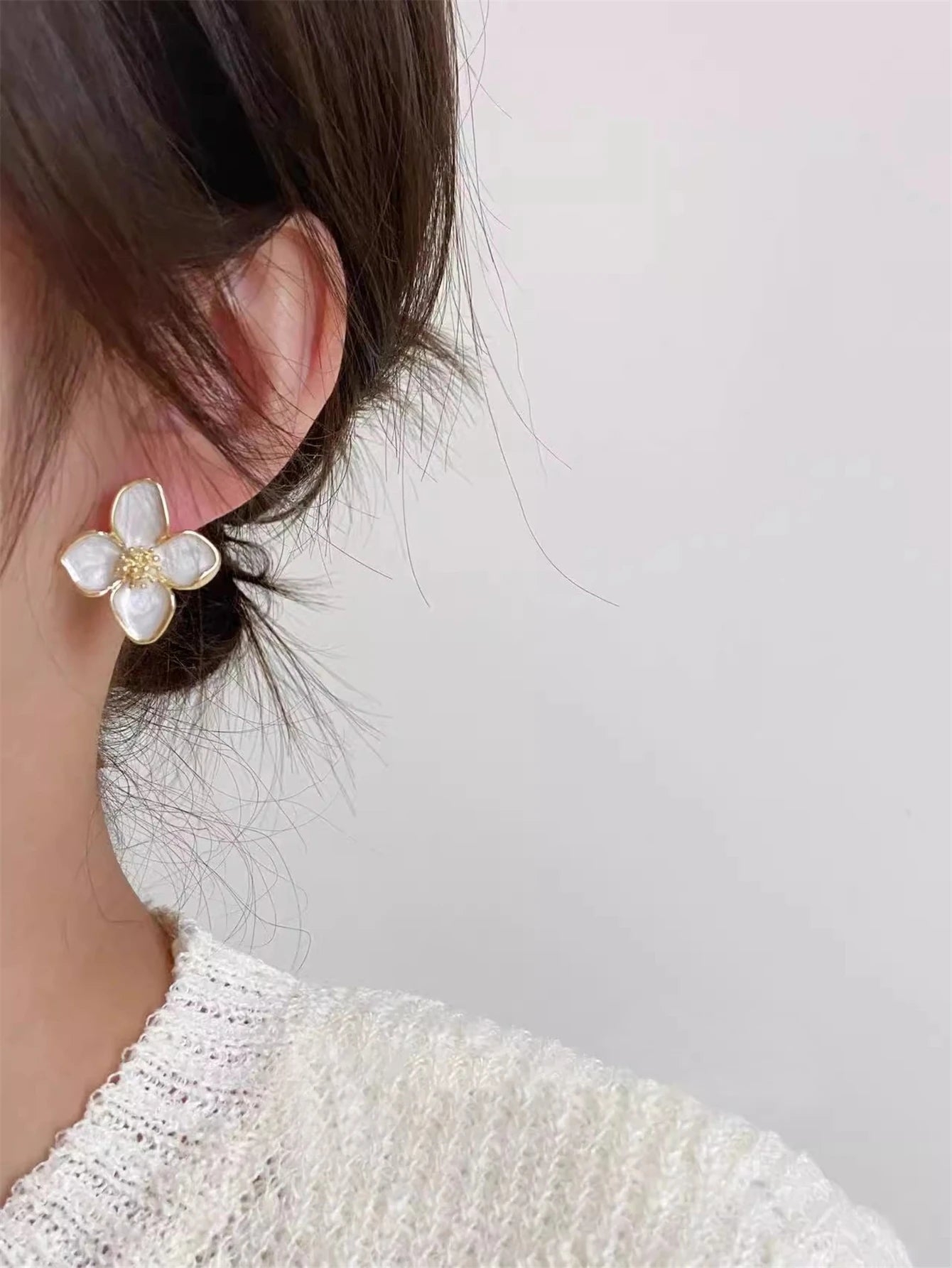 MODAs 2025 Dropped Glaze Flower Earrings for Women