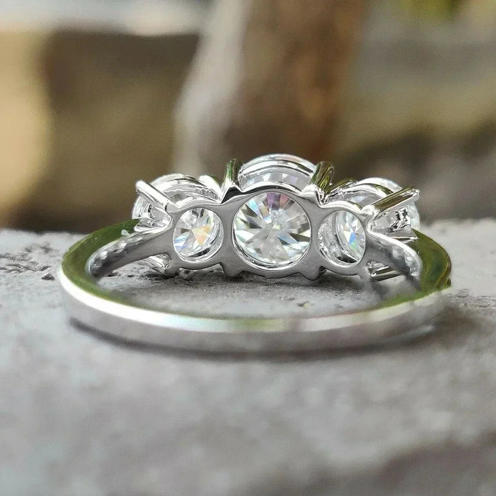 MODA 2 Carat Moissanite Ring with Certificate 925