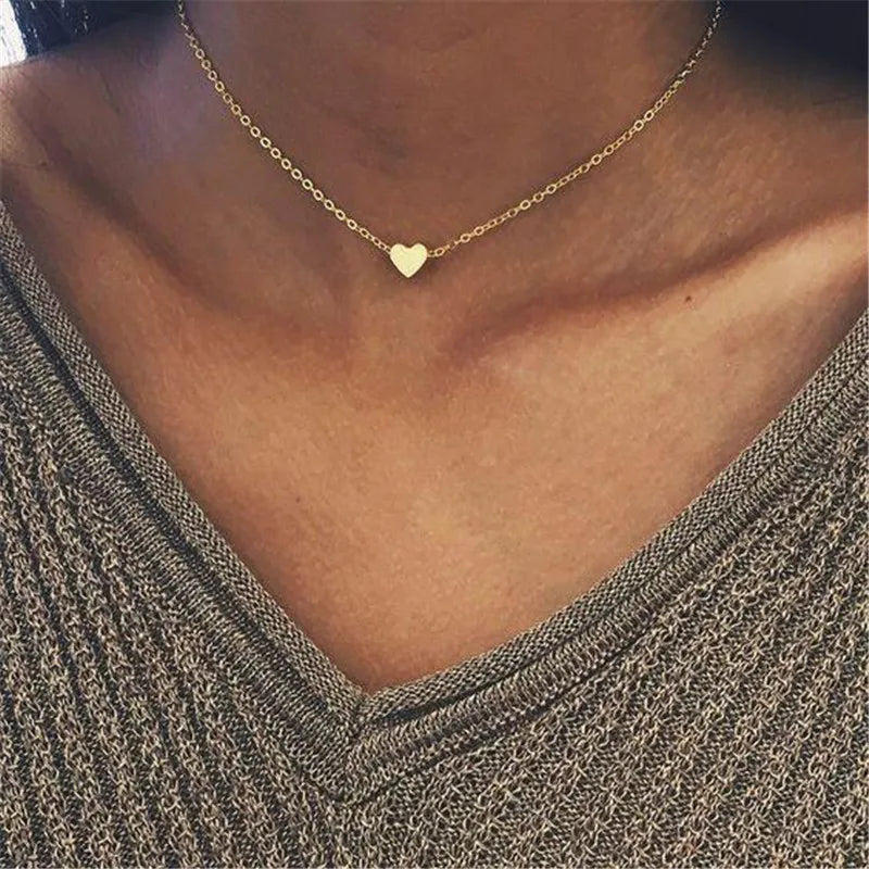 MODA Vintage Love Heart Necklace