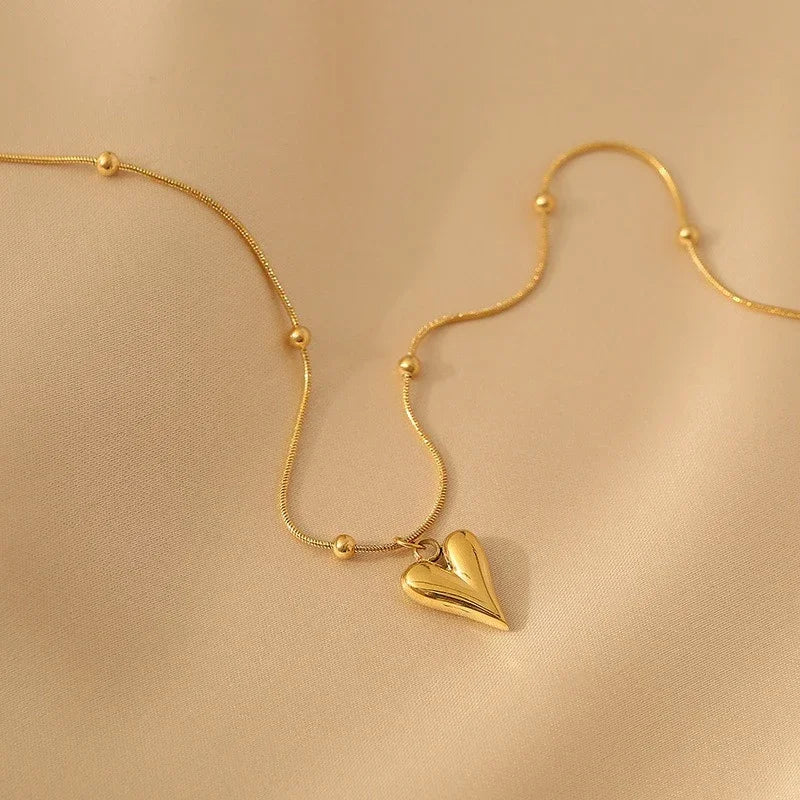 MODA 3D Heart NECKLACE