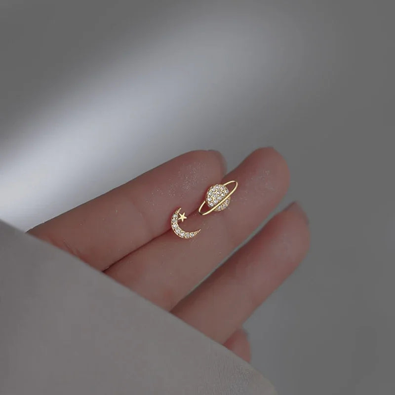 MODA Simple Piercing Stud Earrings