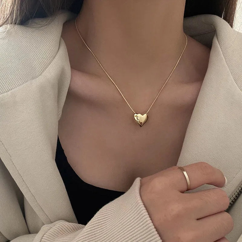 MODA Vintage Love Heart Necklace