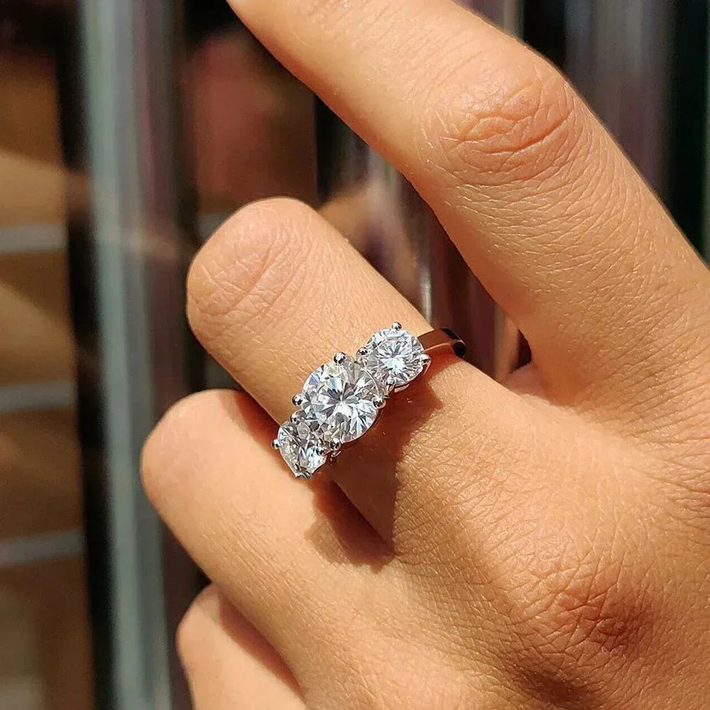 MODA 2 Carat Moissanite Ring with Certificate 925